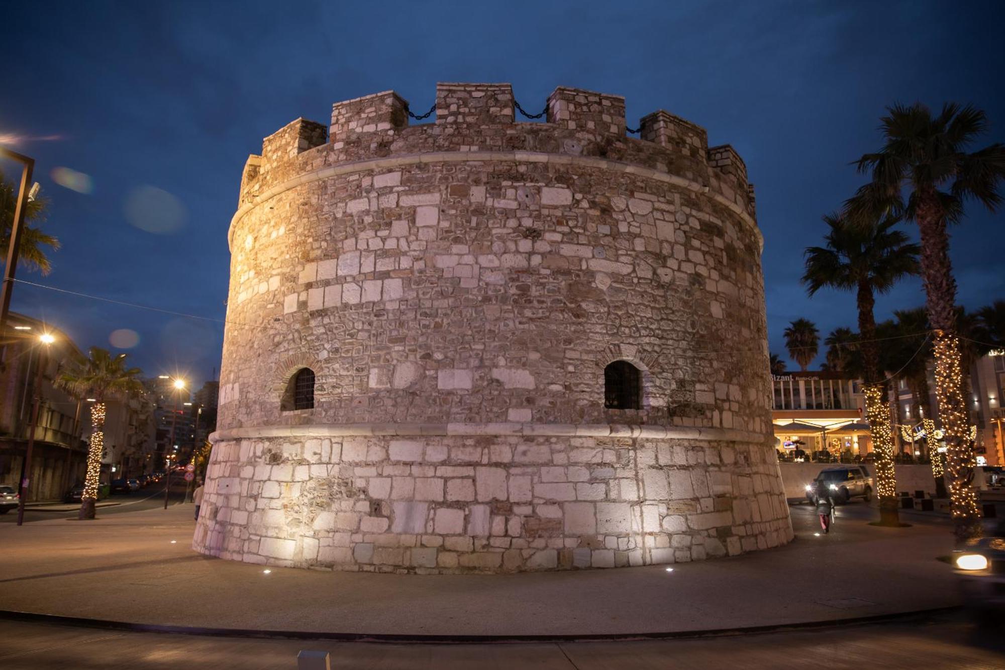 Super Apartment In The Ancient Roman Amphitheater Durres Exterior photo