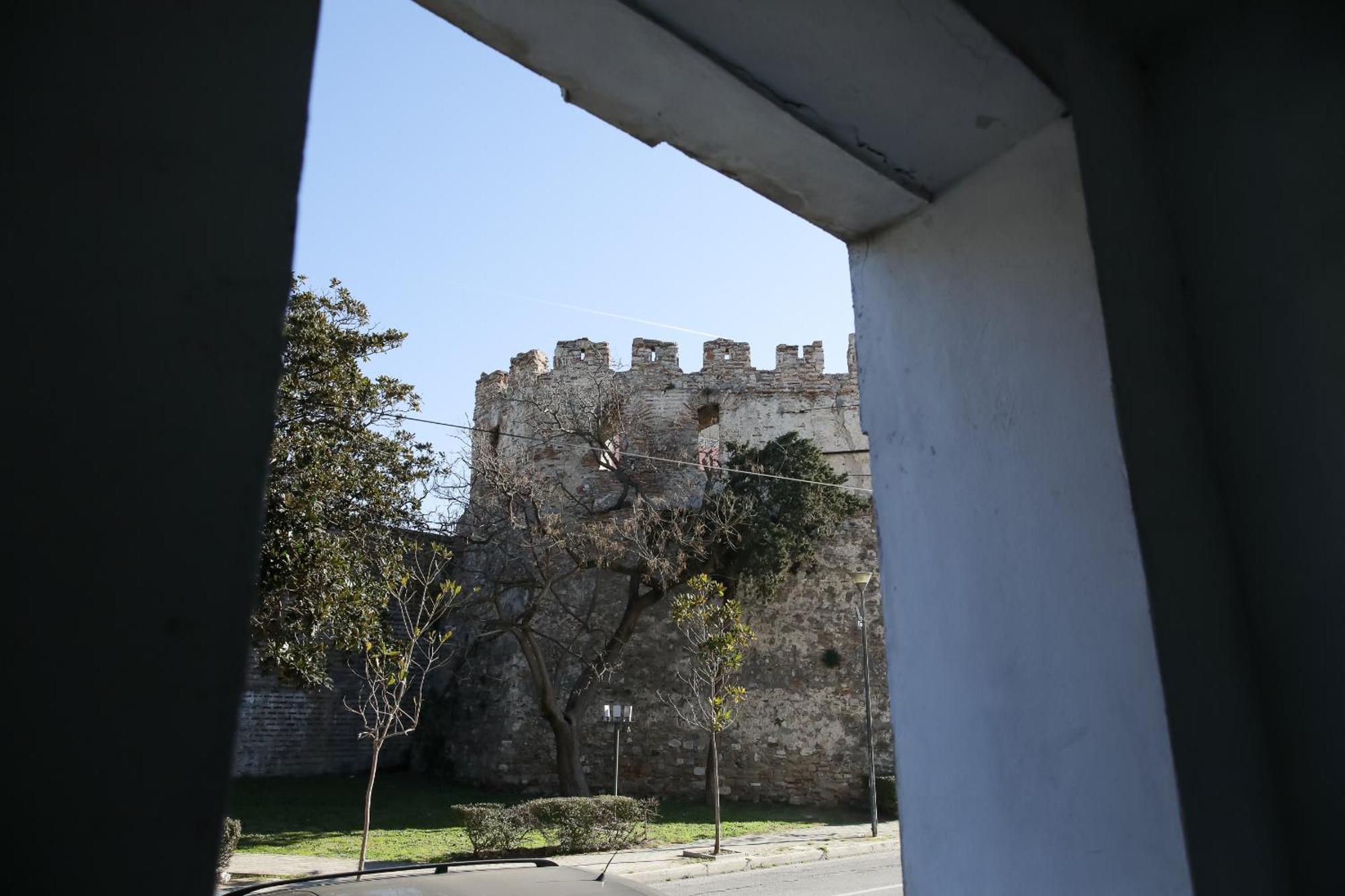 Super Apartment In The Ancient Roman Amphitheater Durres Exterior photo